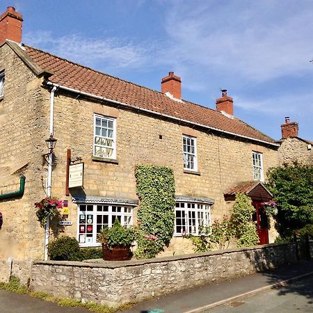 Plumpton Court Hotel Nawton Eksteriør billede